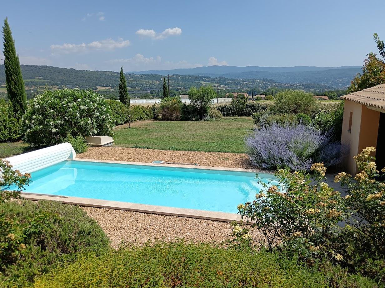 Piscine privative avec vue
